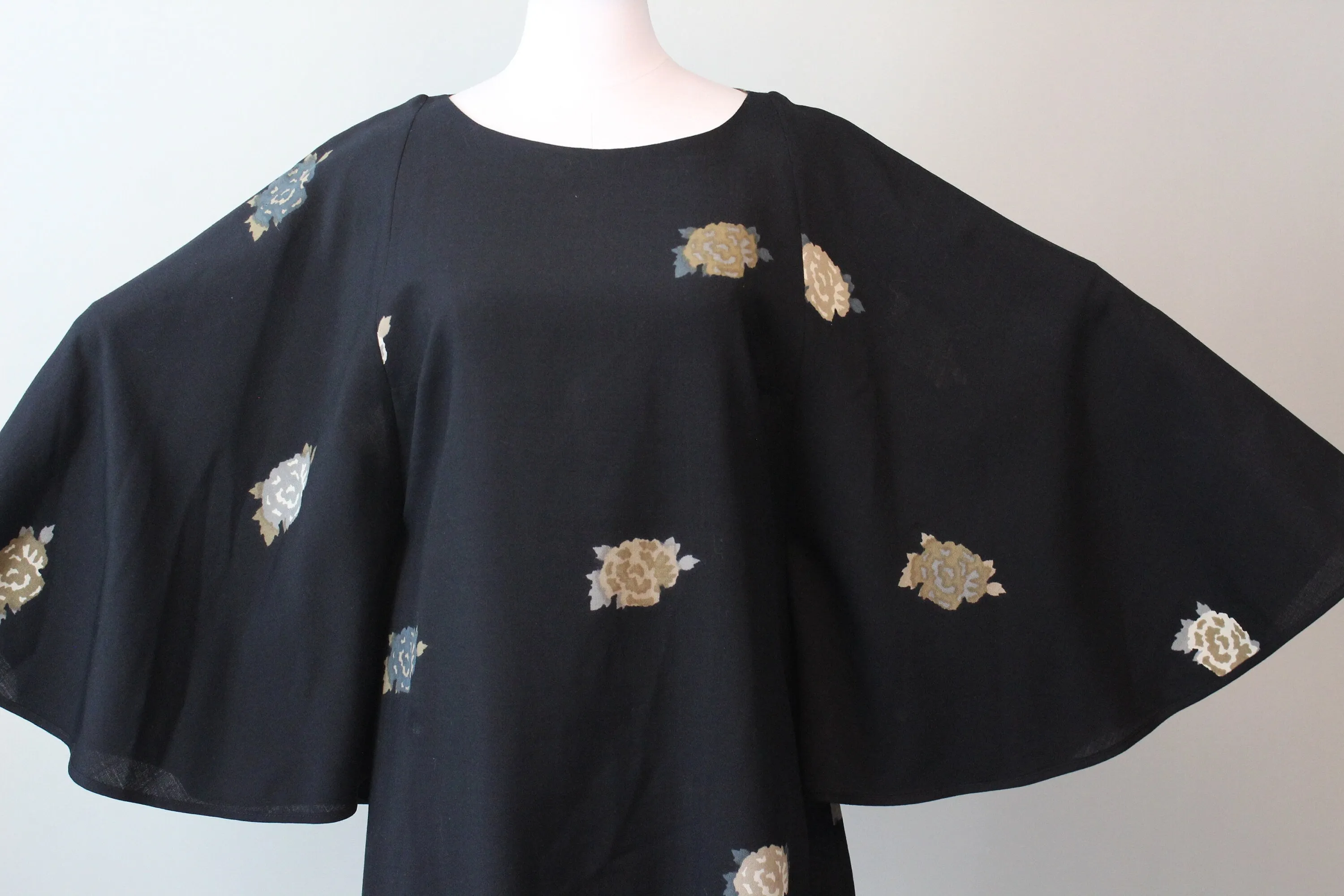 1970s MARIMEKKO design research TRAPEZE dress small | new spring