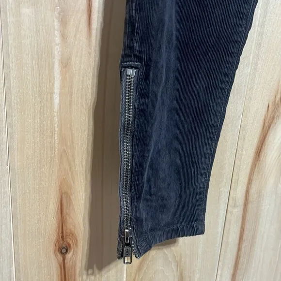 Current Elliott The Soho Zip Stiletto Corduroy Pants in Gunmetal Size 28