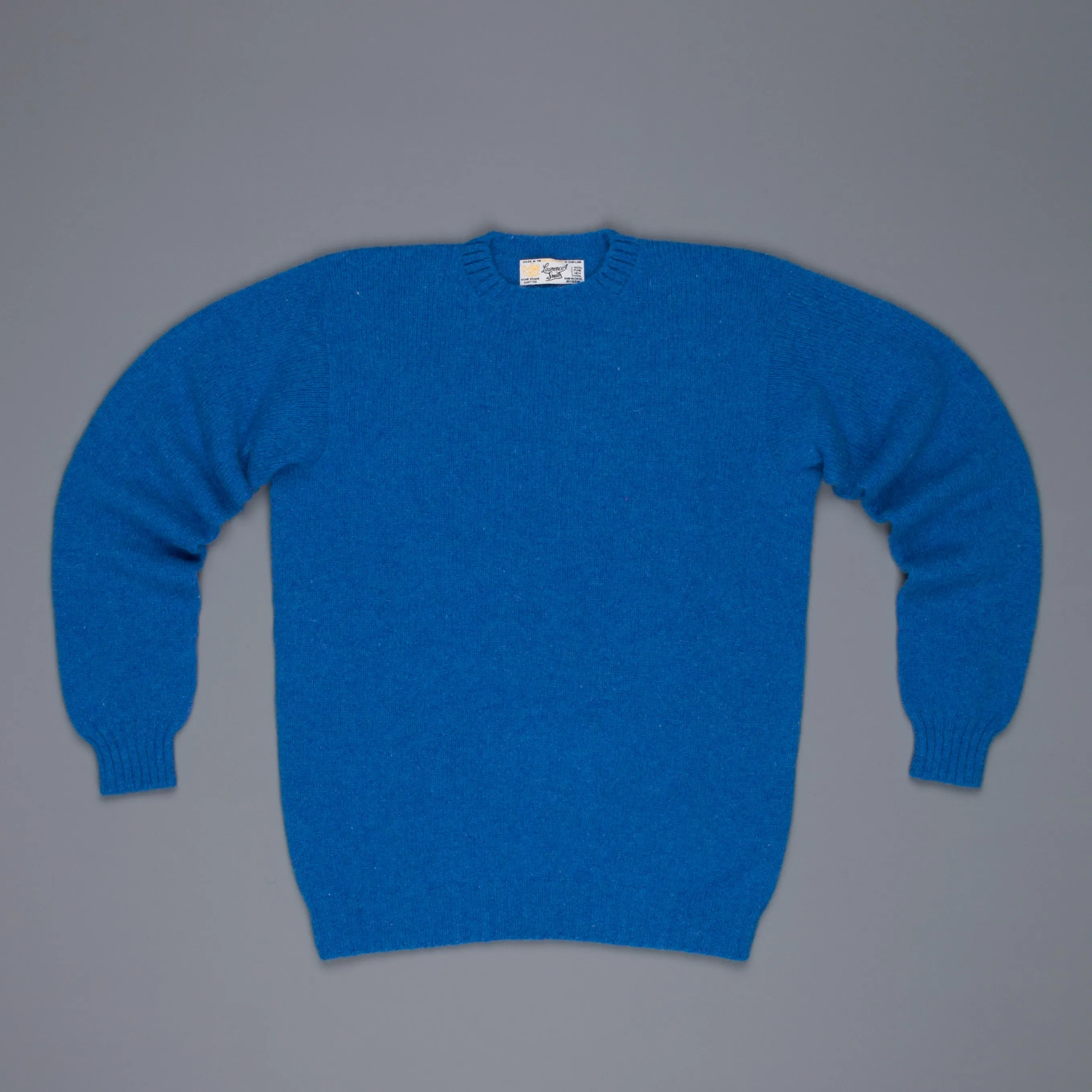 Laurence J. Smith  Super soft Seamless Crew Neck Pullover New Bright Blue
