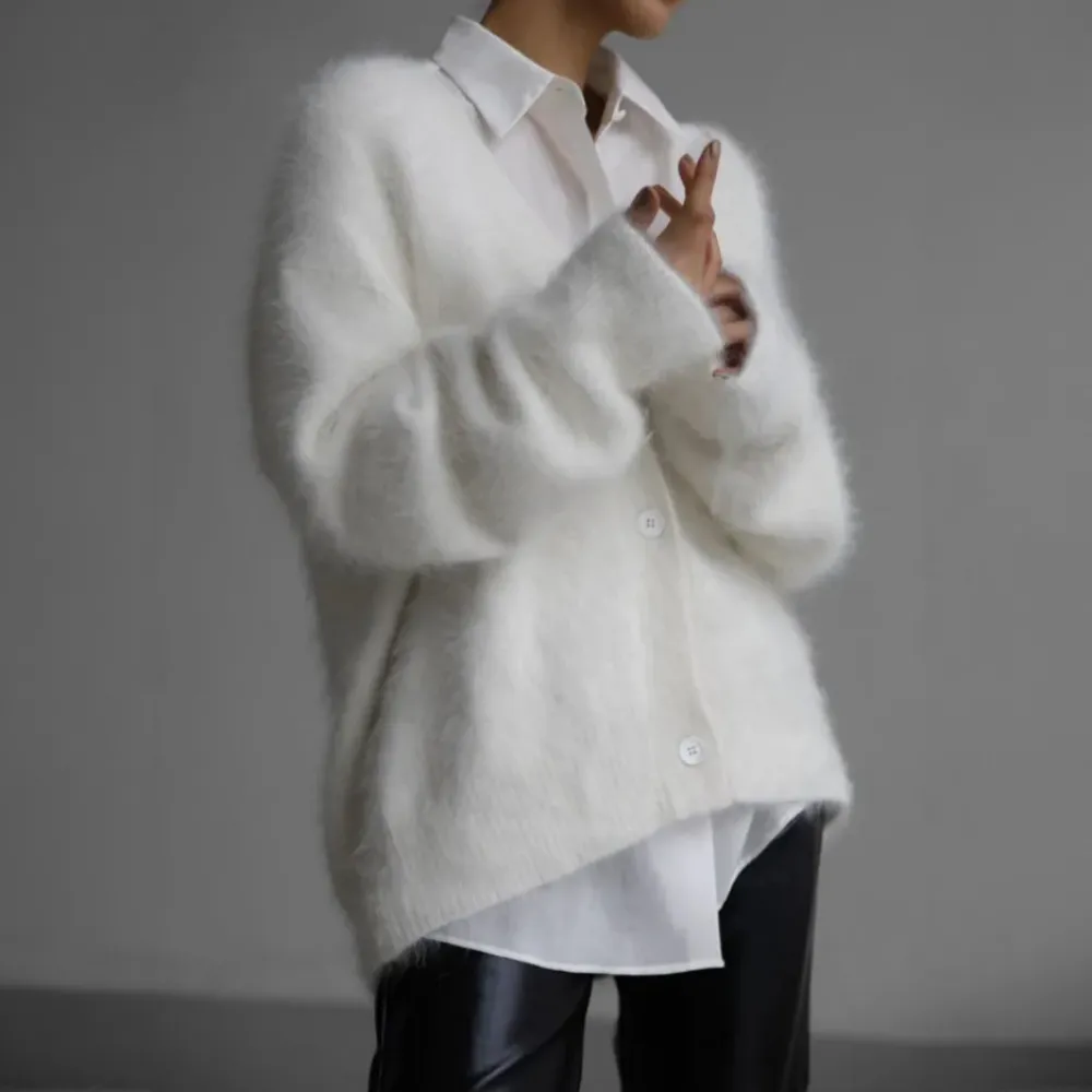 Linda - Luxe Elegante Winter Cardigan
