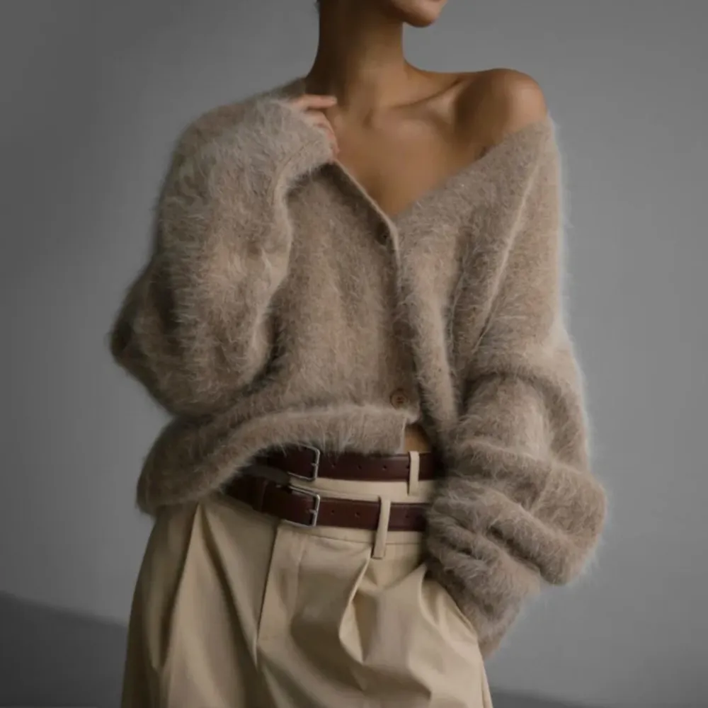 Linda - Luxe Elegante Winter Cardigan