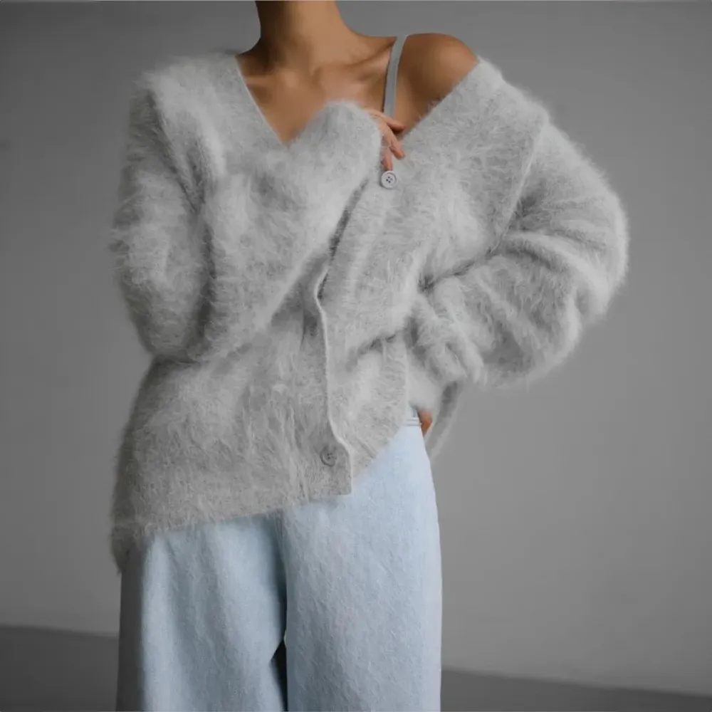 Linda - Luxe Elegante Winter Cardigan