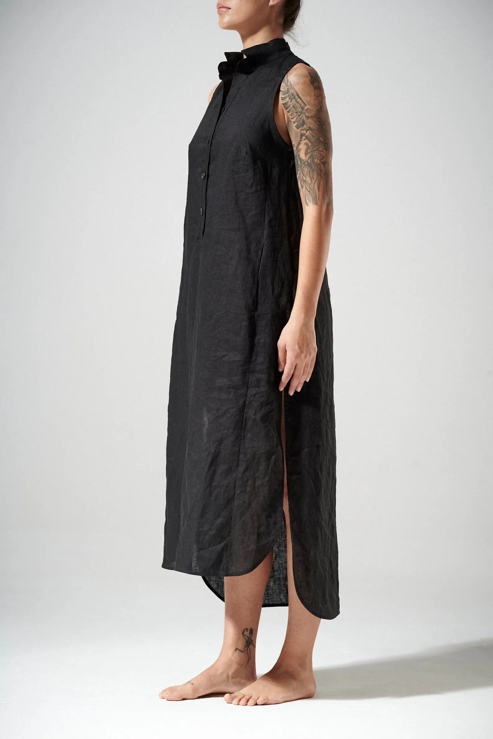 LINEN DRESS WITH BUTTONS