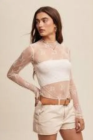 Listicle Lace Top in Ecru