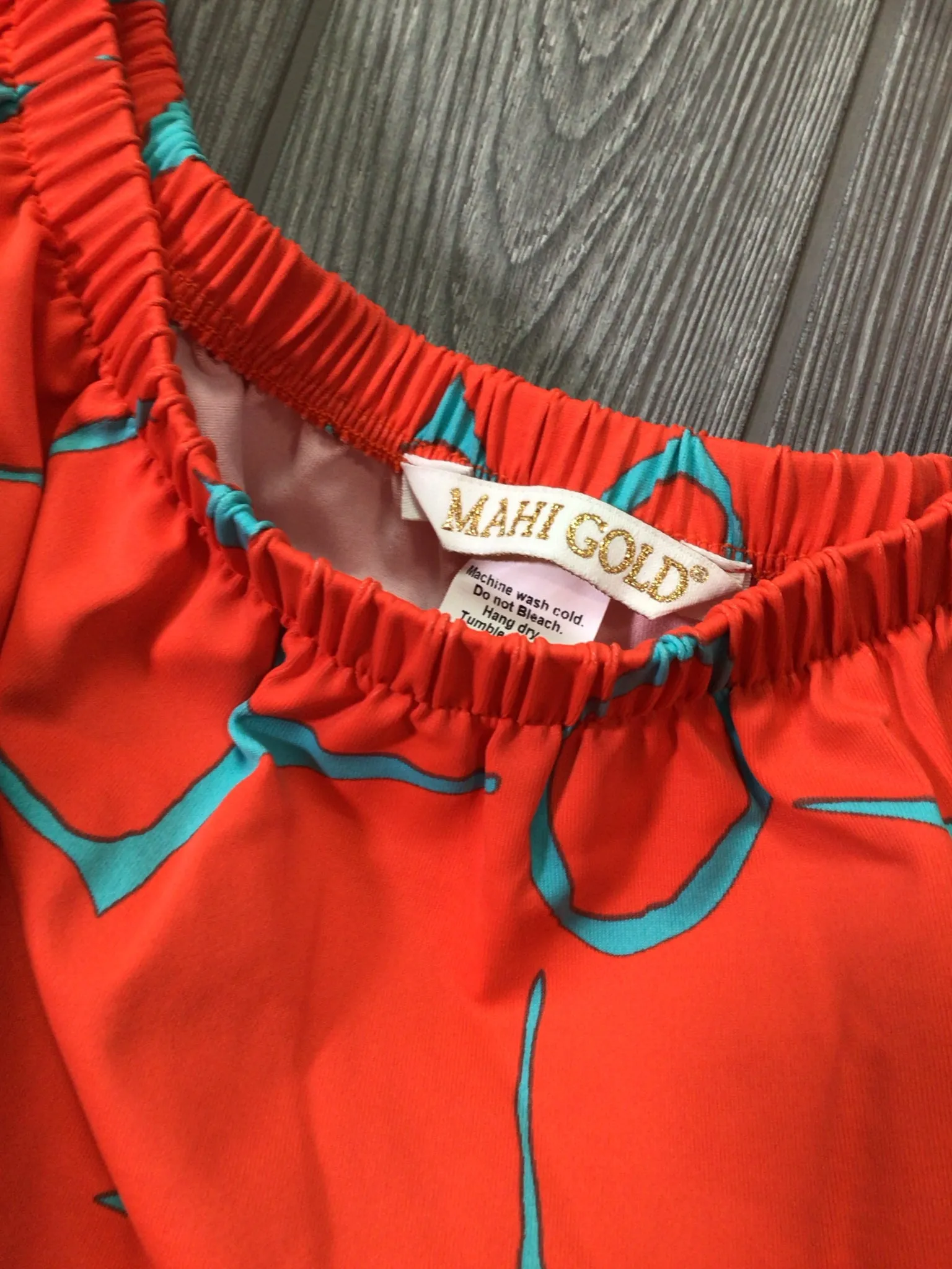 Mahi Gold Top Size Small