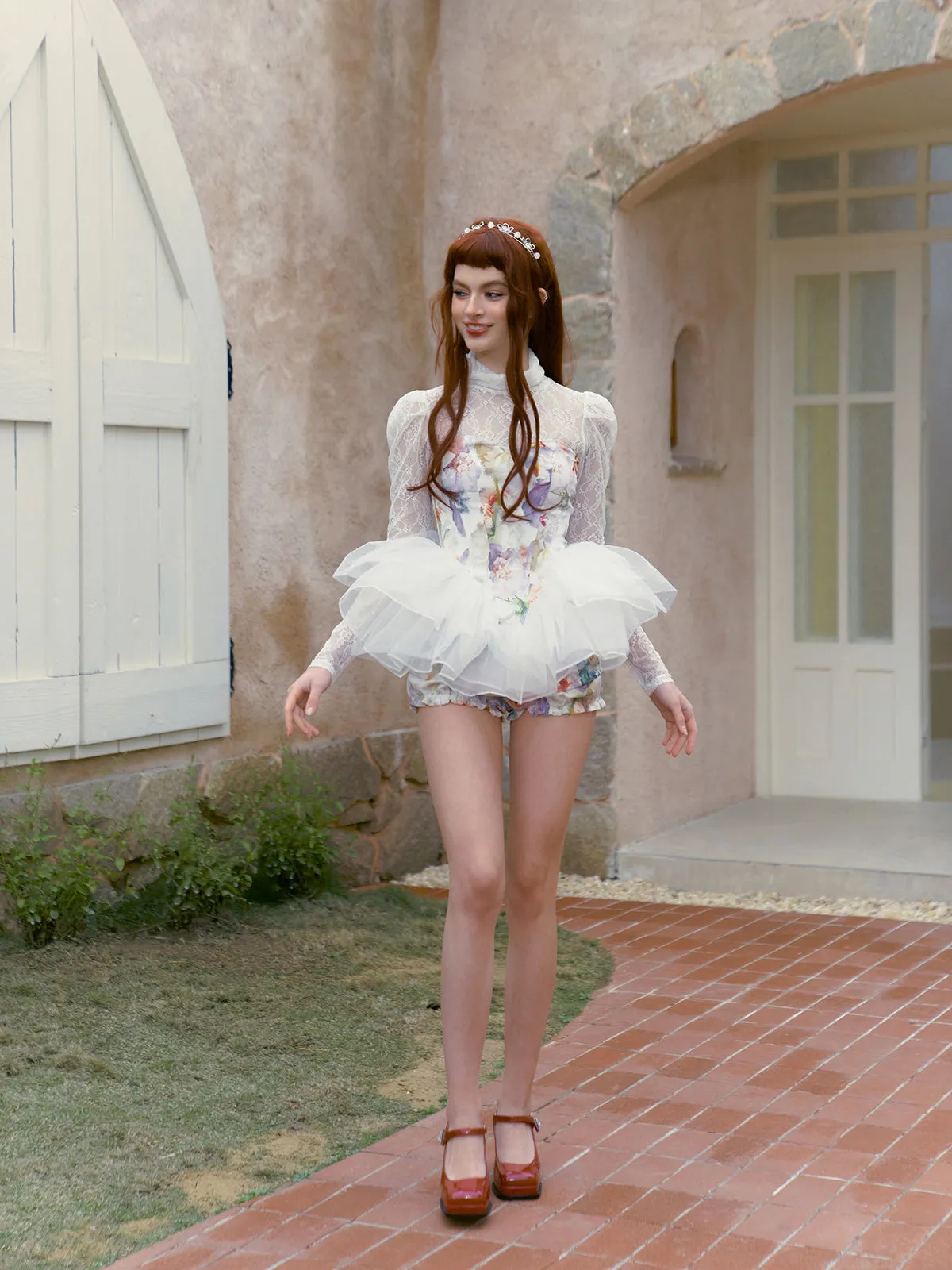 Mellow petal tops and shorts and high neck lace tops