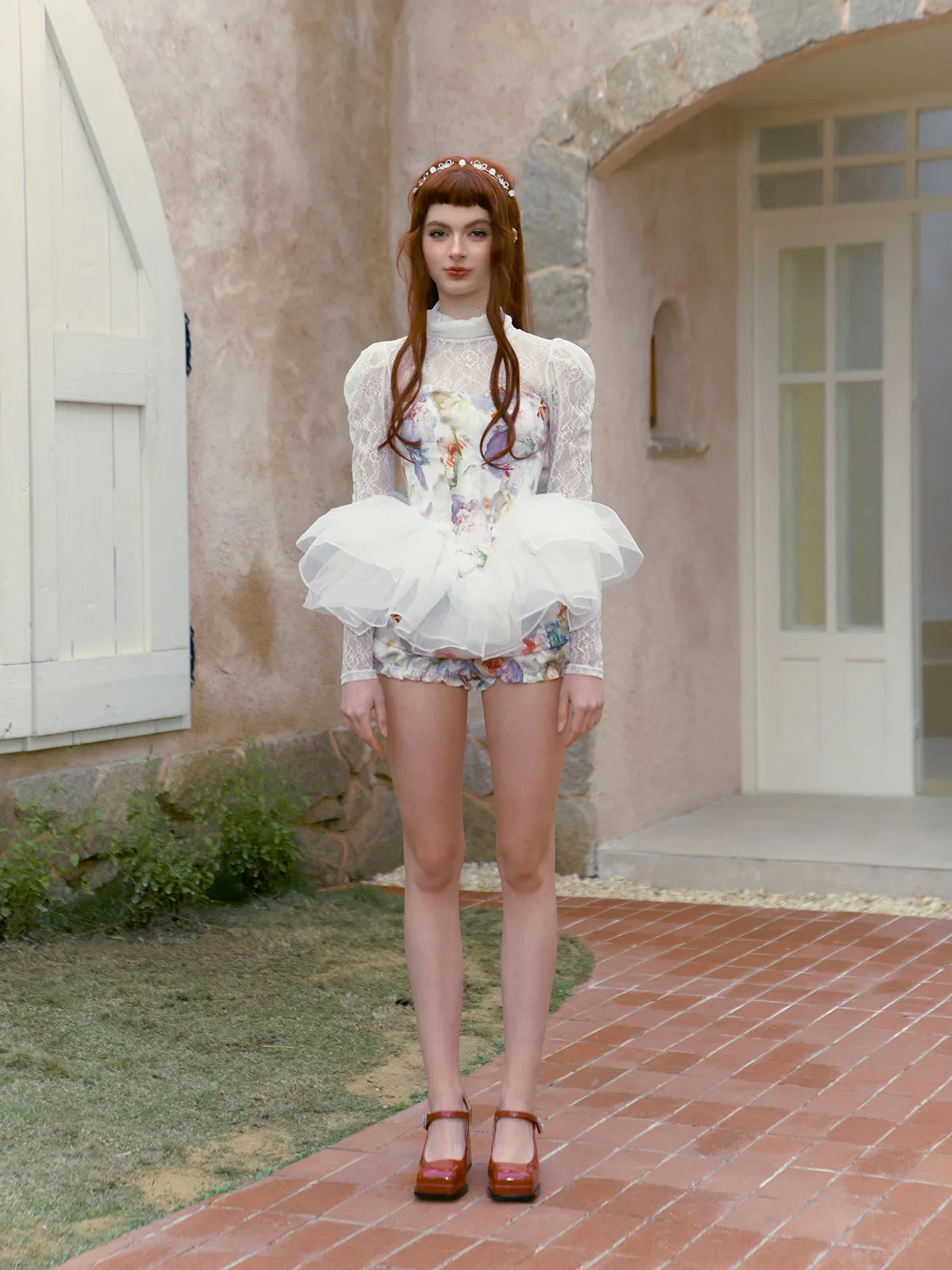 Mellow petal tops and shorts and high neck lace tops