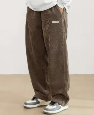 Men's corduroy trousers with pockets - Brown