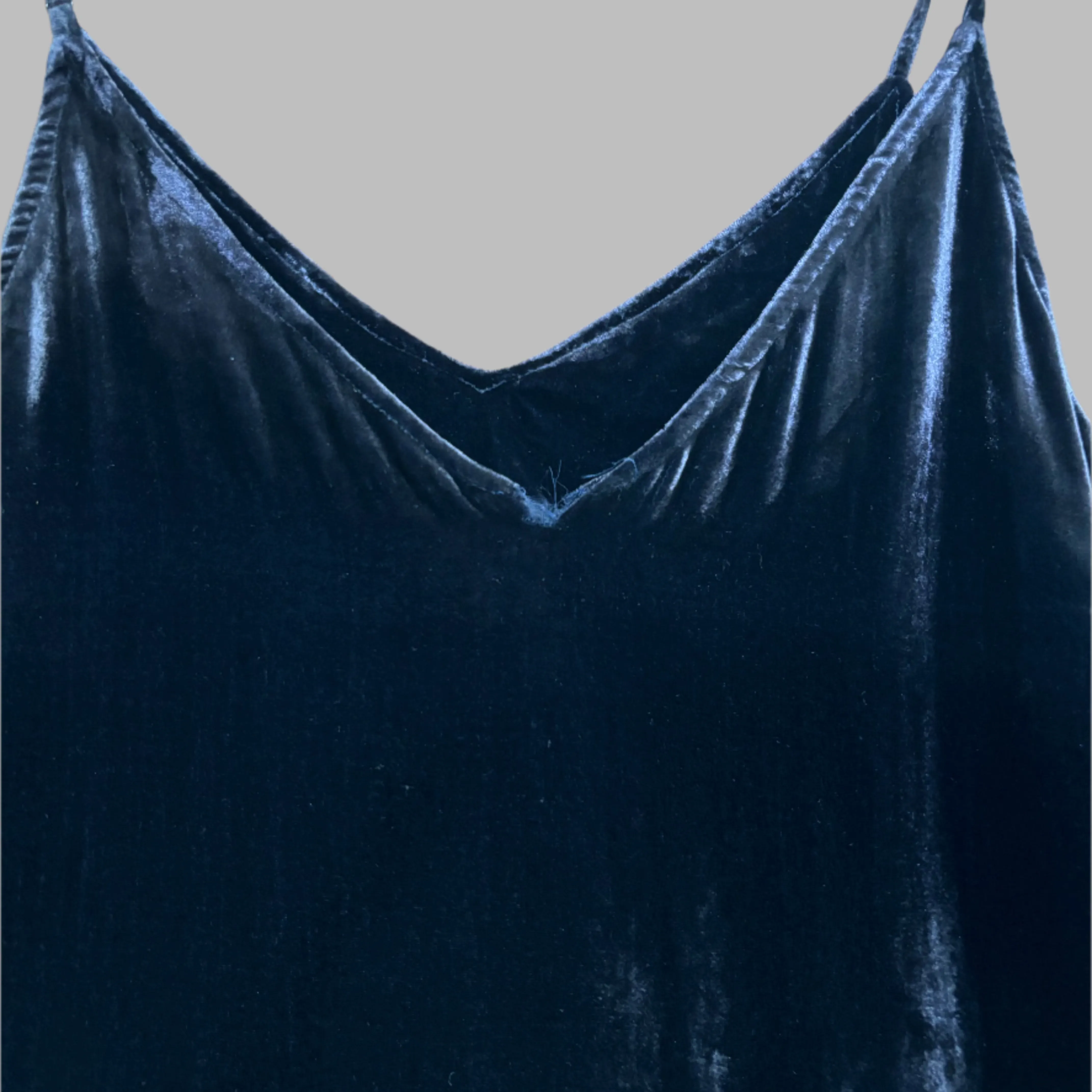 MISFIT ITEM - The Engy Velvet Dress by FRNCH // Size L