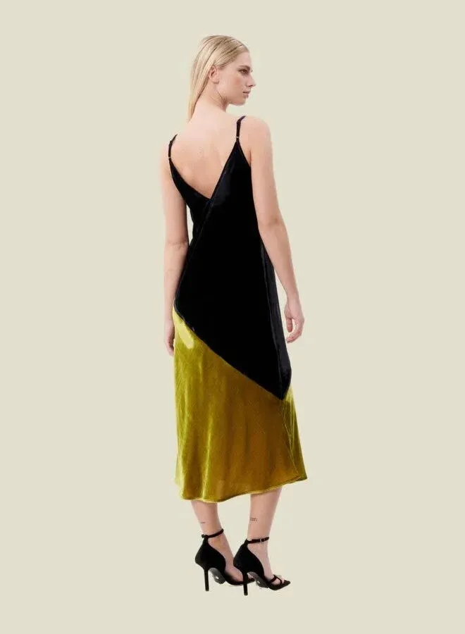 MISFIT ITEM - The Engy Velvet Dress by FRNCH // Size L