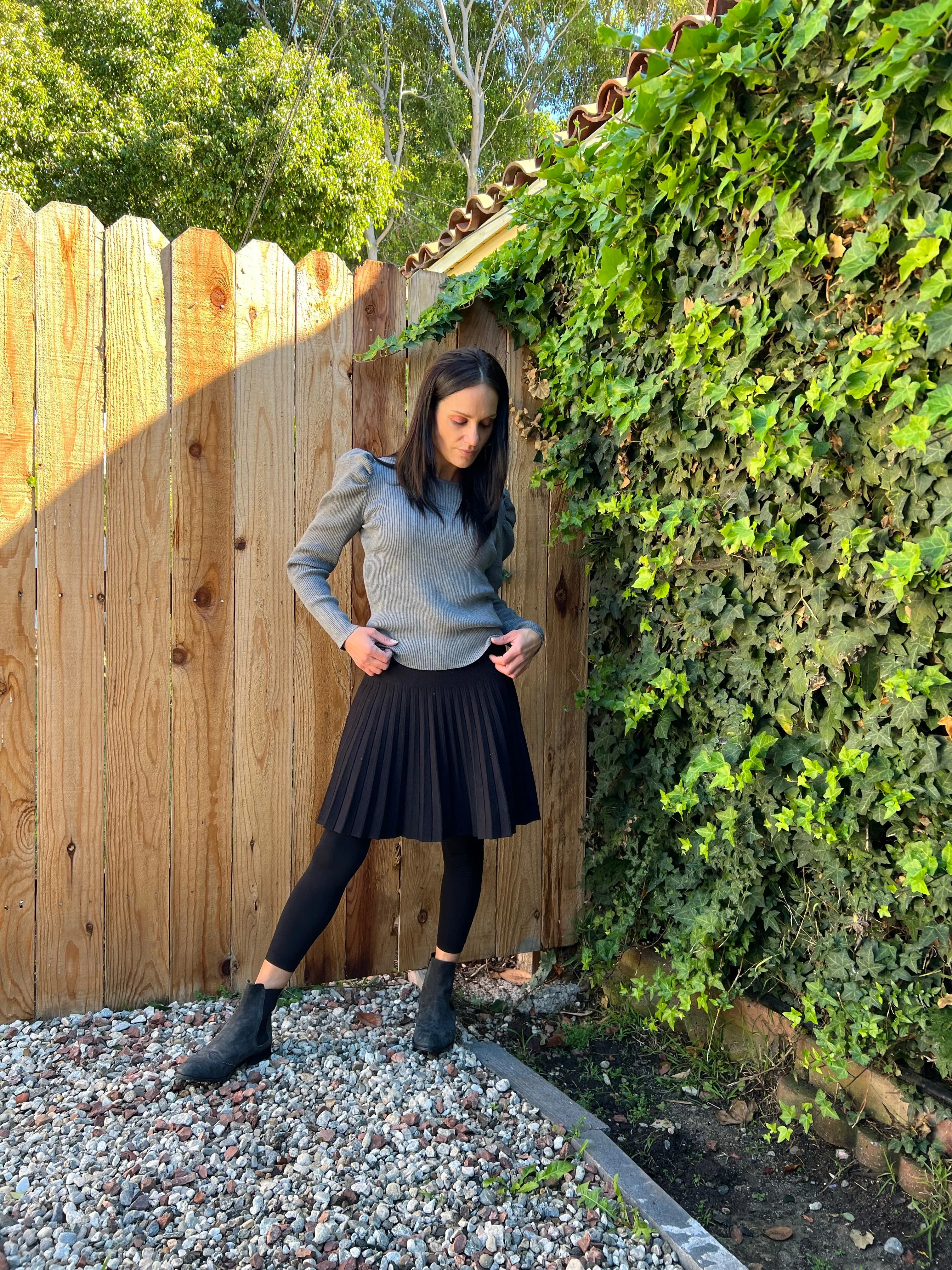 MM PUFFED SLEEVE RIBBED TOP.