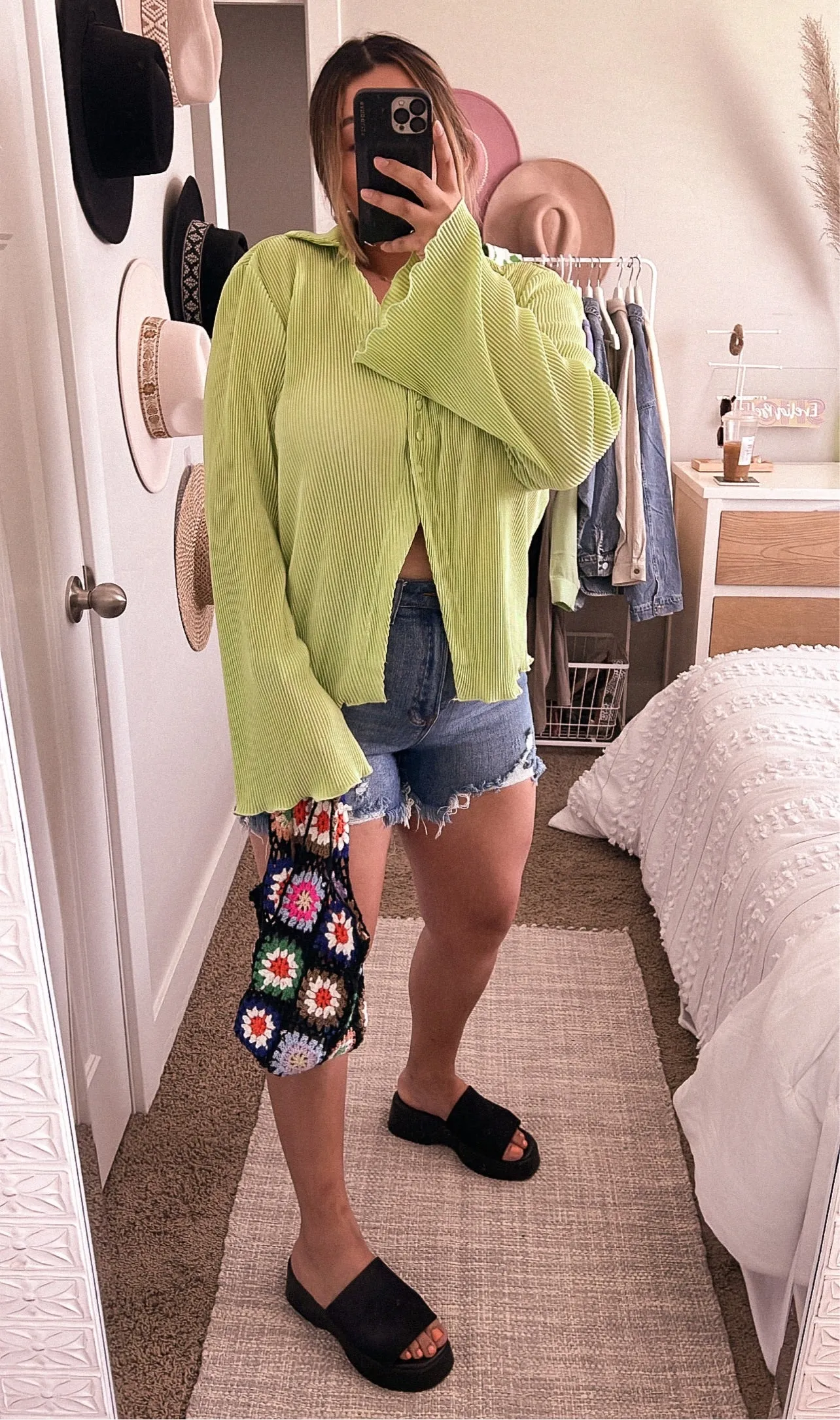 ojitos lindos pleaded bell sleeve top