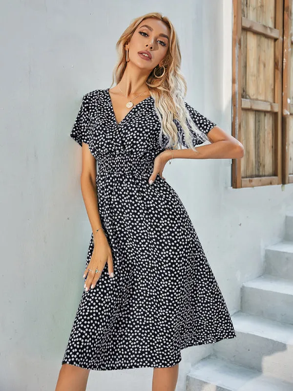 Polka Dot Midi Dress with V-Neck and Fitted Waist