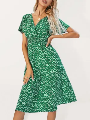 Polka Dot Midi Dress with V-Neck and Fitted Waist