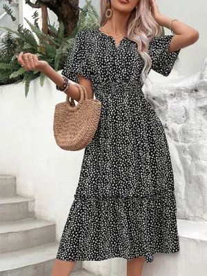 Polka Dot Print Midi Dress with V-Neck and Waist-Cinching Design