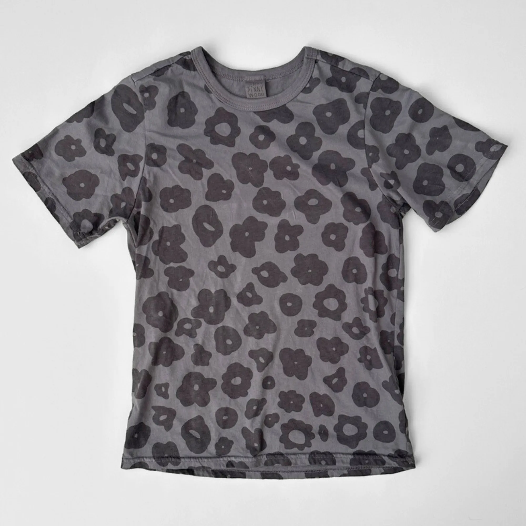 T-Shirt - Celeste in Faded Black & Coal