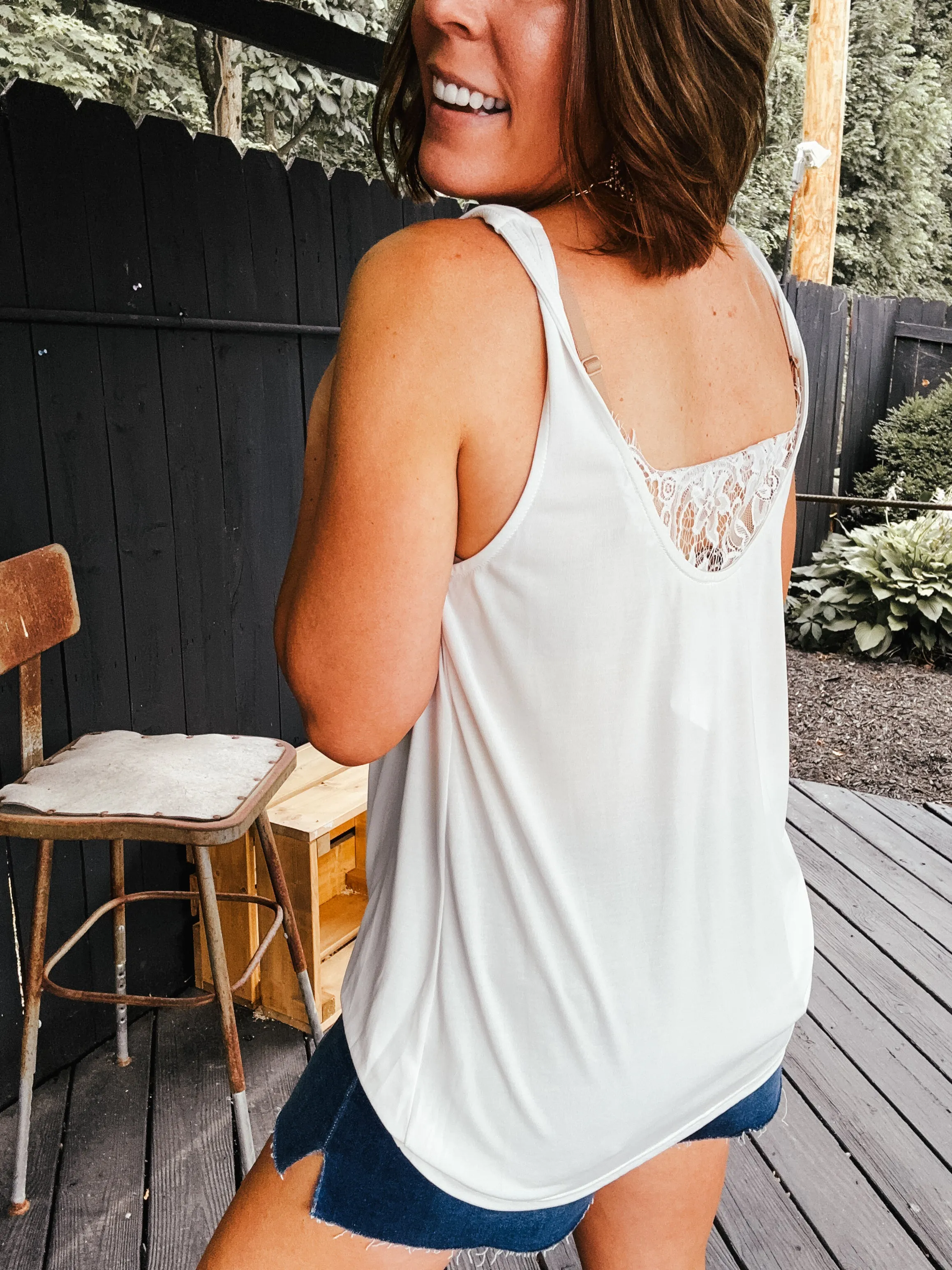 Twisted Strap Lace Inlet Tank