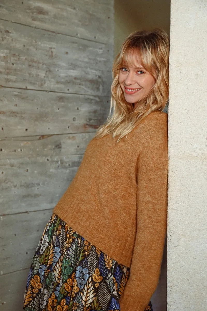 V-NECK SWEATER