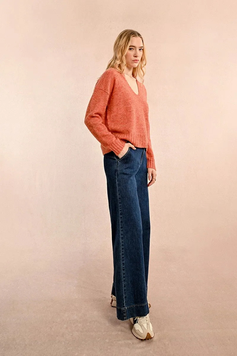 V-NECK SWEATER