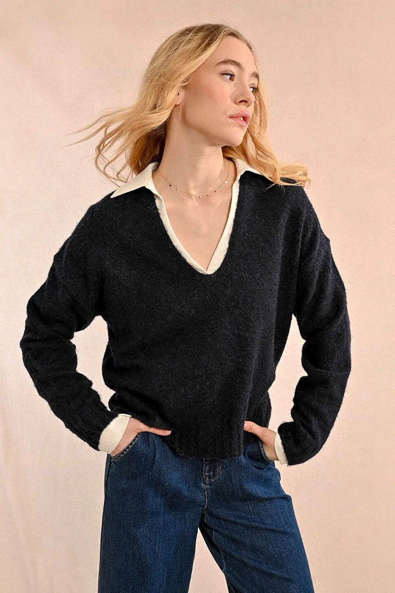 V-NECK SWEATER