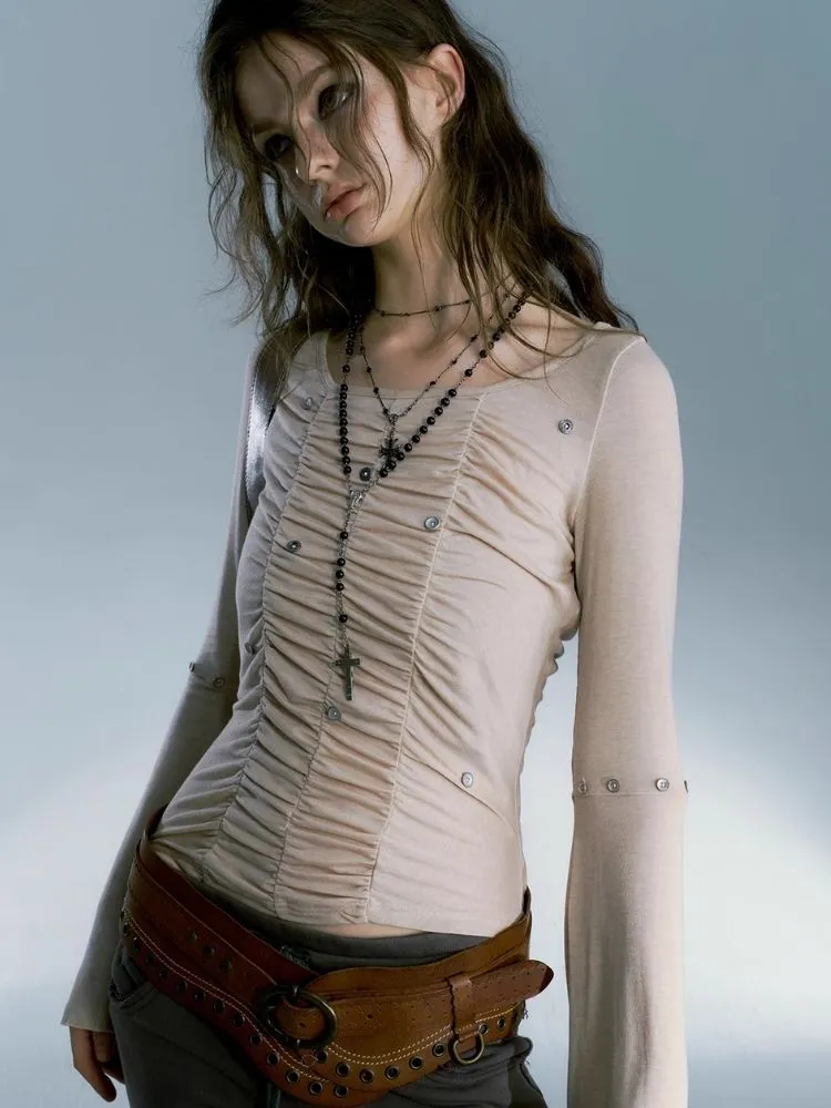 white bell sleeve inner bottoming shirt