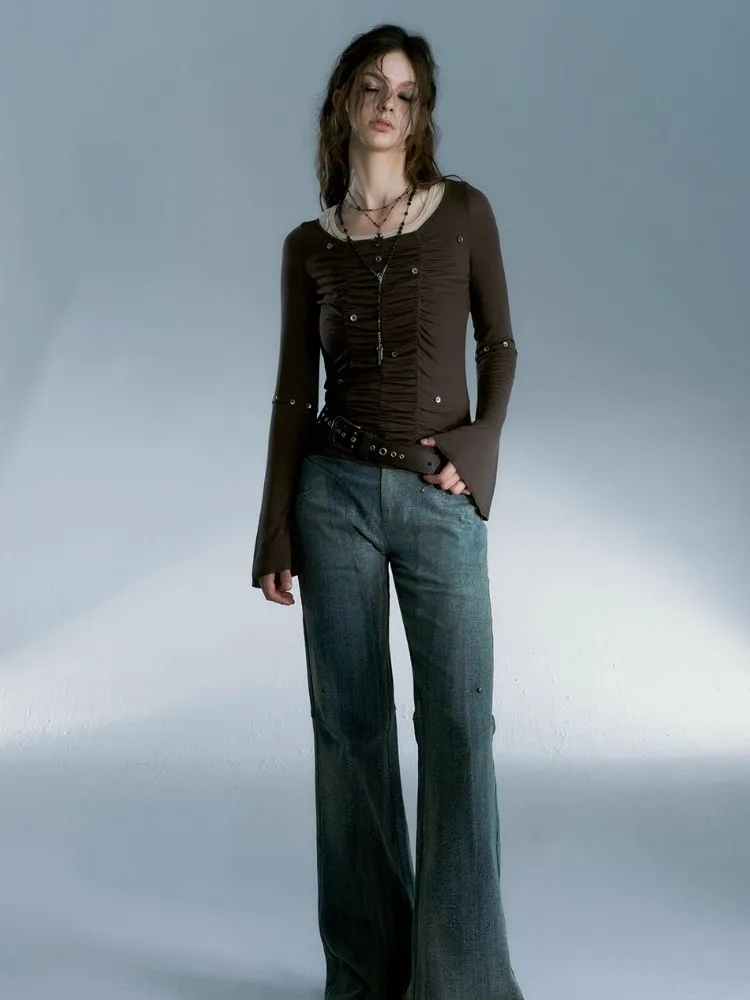 white bell sleeve inner bottoming shirt