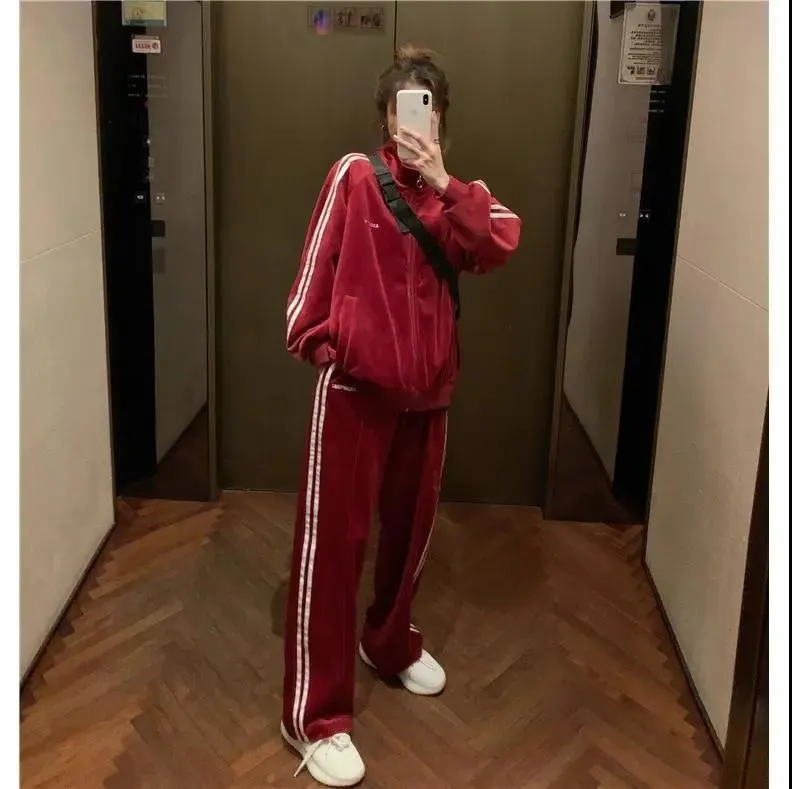 Winter Leisure Gold Velvet Sports Suit Women's Fashion Age Reduction Small Casual Thickened Two-piece Suit