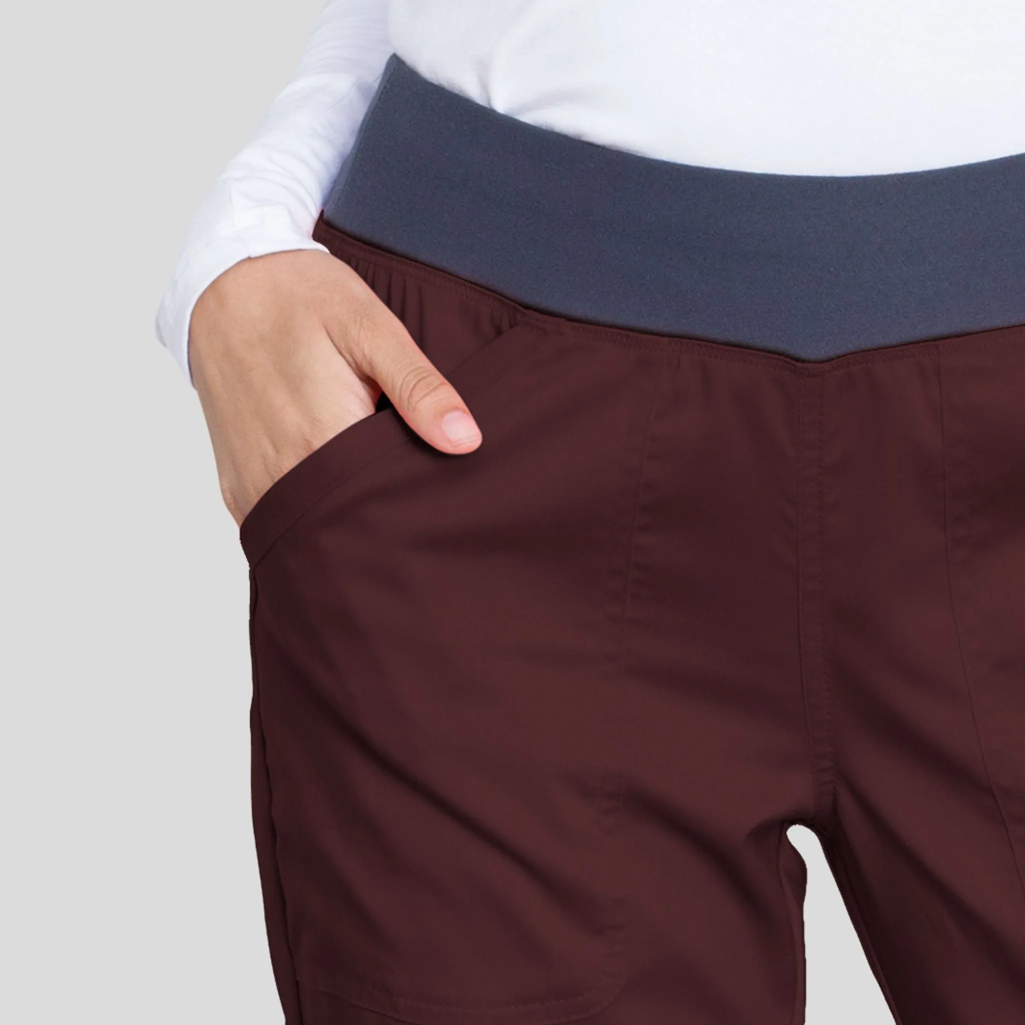 Women's Elastic Waistband Cargo Pull-On Scrub Pant | Espresso